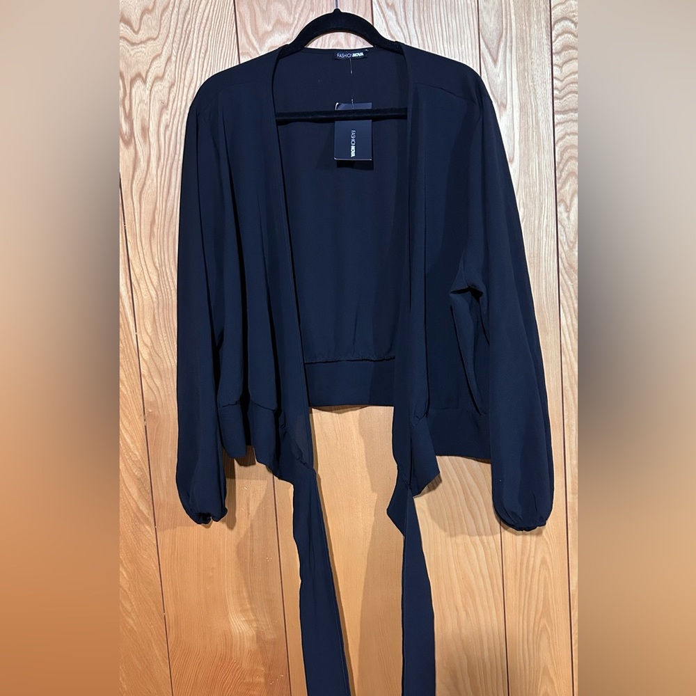 Fashion Nova Long Sleeve Cropped Blouse